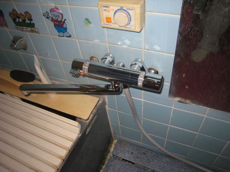 シャワー混合水栓
